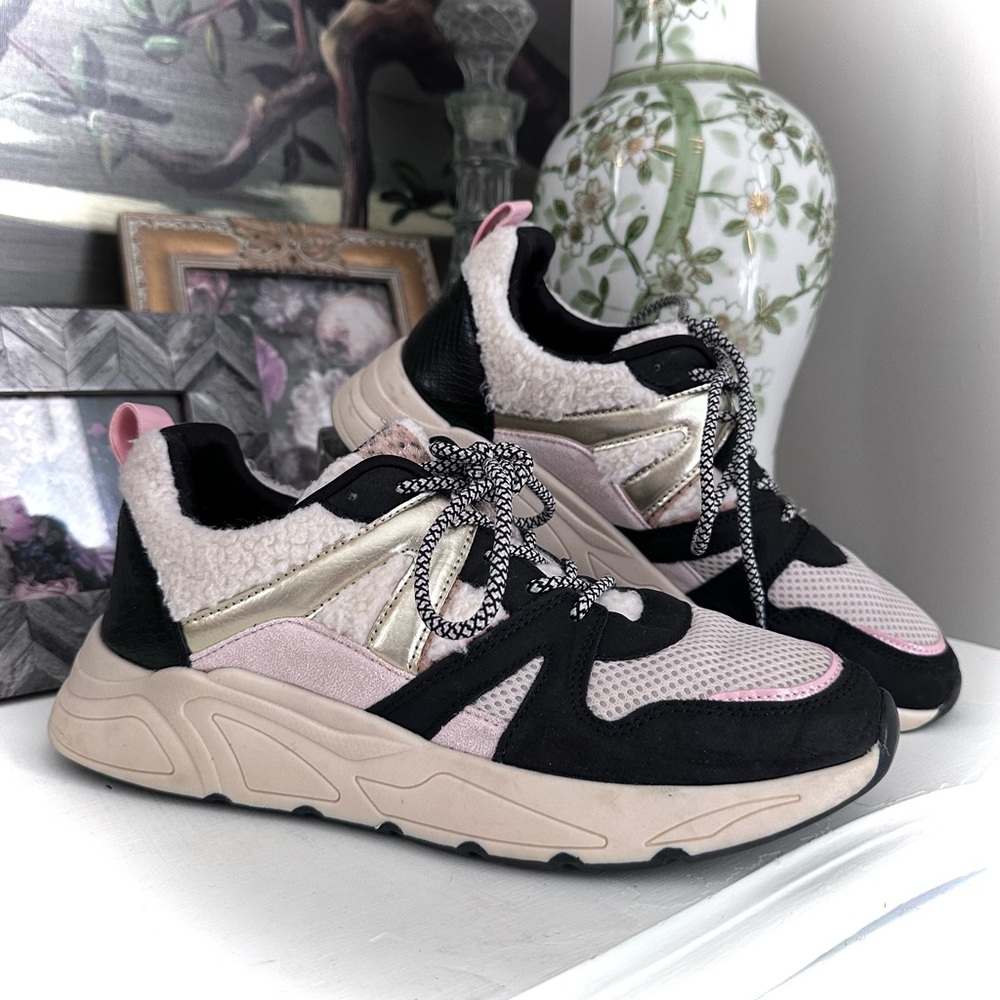 Posh By Poelman Faux Sherpa Trendy Sneakers in Black, pale Pink, Gold and Cream